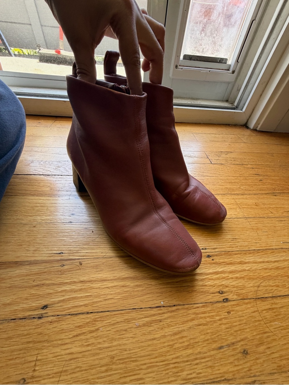 Everlane Cognac brown leather block heel day boots